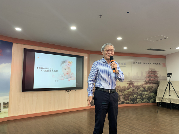 施老师点评_副本.jpg